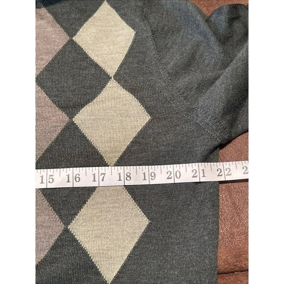 Saks Fifth Avenue 100% Extra Fine Merino Wool Mens Sweater Argyle Green M V neck - Picture 10 of 11
